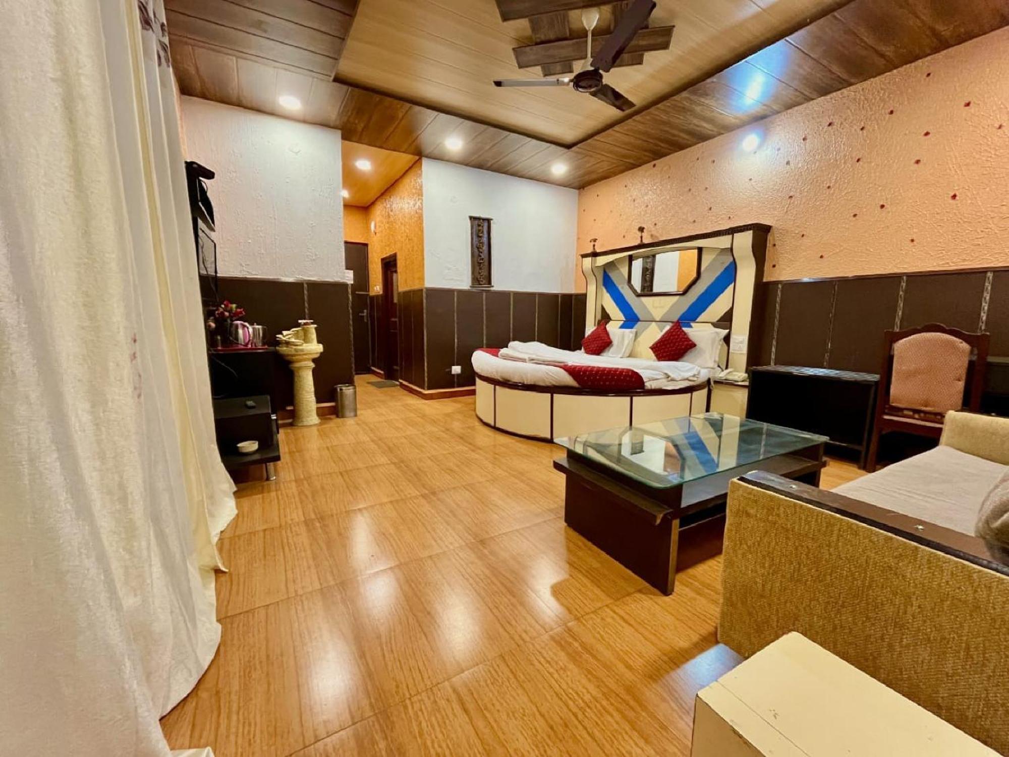 Sparkle Star Resort Khajjiar Exterior foto